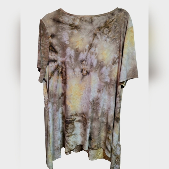 Avenue Earthy Patchwork Short Sleeve Tee  18/20 - Picture 3 of 5